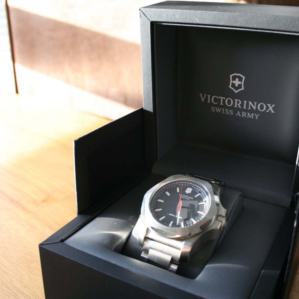 VICTORINOX Mens Stanless Steel I.N.O.X (TANK) - Picture 4 of 13